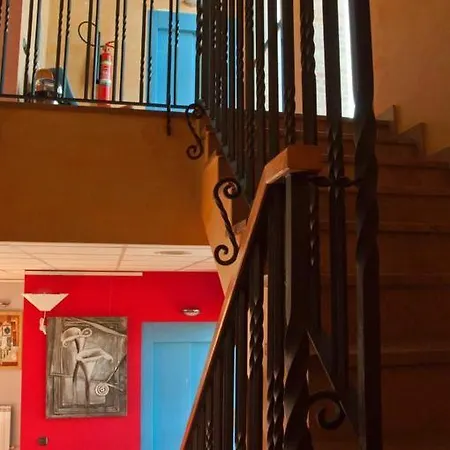 ホテル El Comendador 2*